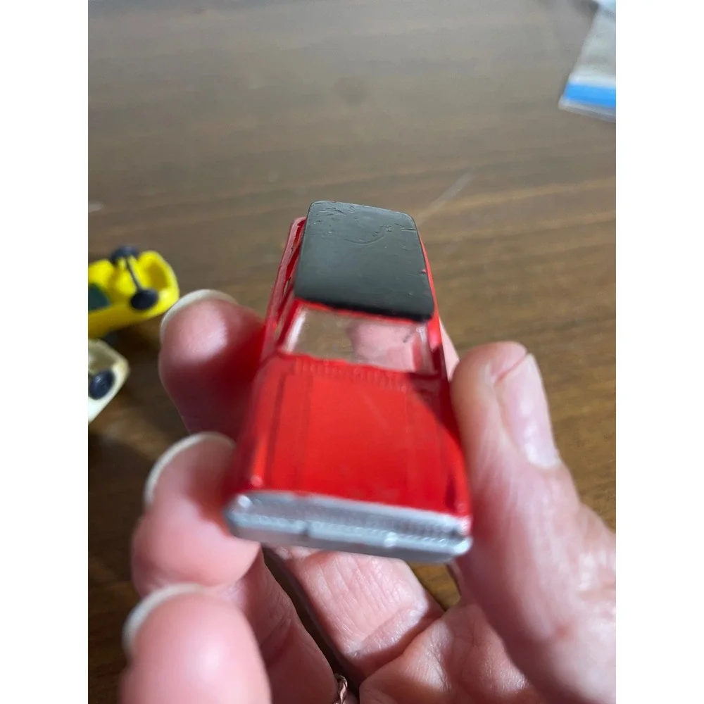 Unbranded vintage plastic